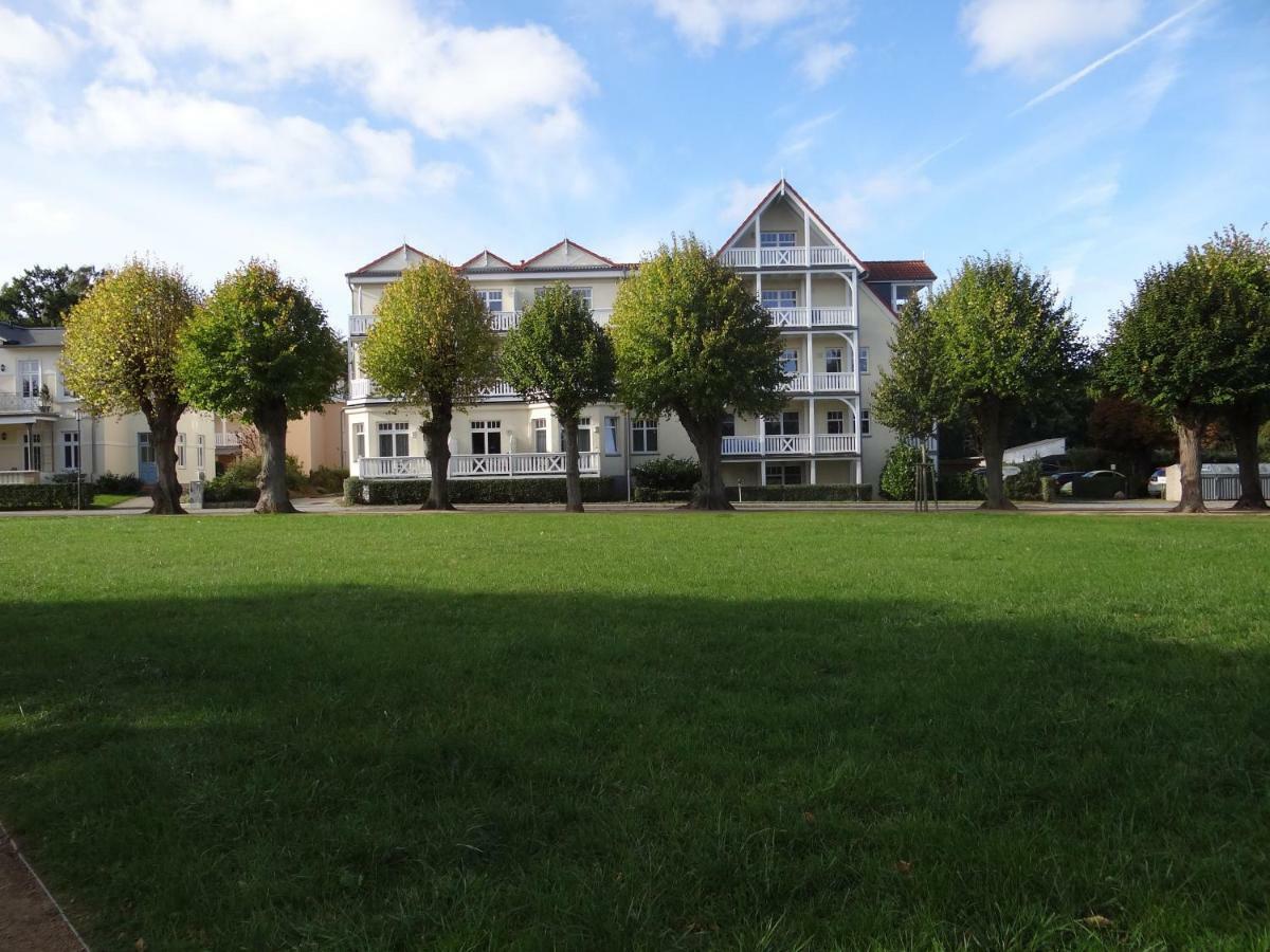 Villa Parkblick, Whg. 17 Kuehlungsborn Exterior foto
